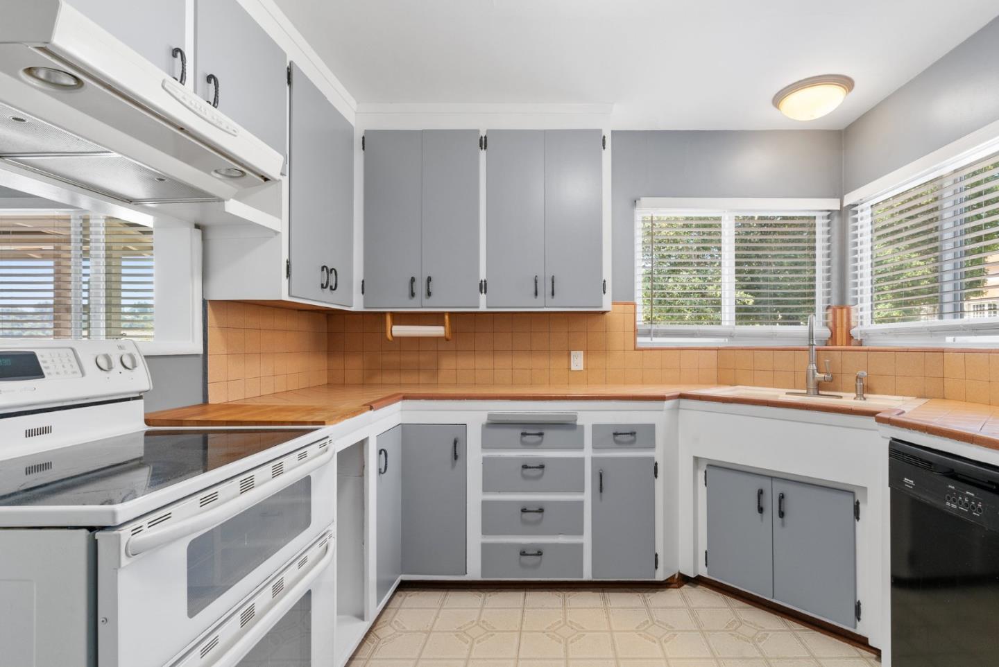 Detail Gallery Image 14 of 51 For 224 Hacienda Dr, Scotts Valley,  CA 95066 - 3 Beds | 2 Baths