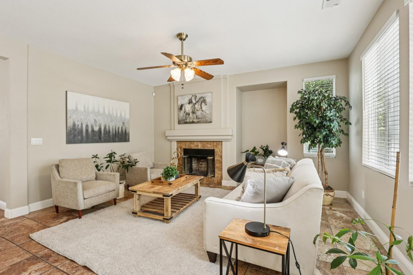 Detail Gallery Image 11 of 44 For 1460 Kyle Ct, Tracy,  CA 95377 - 4 Beds | 3 Baths