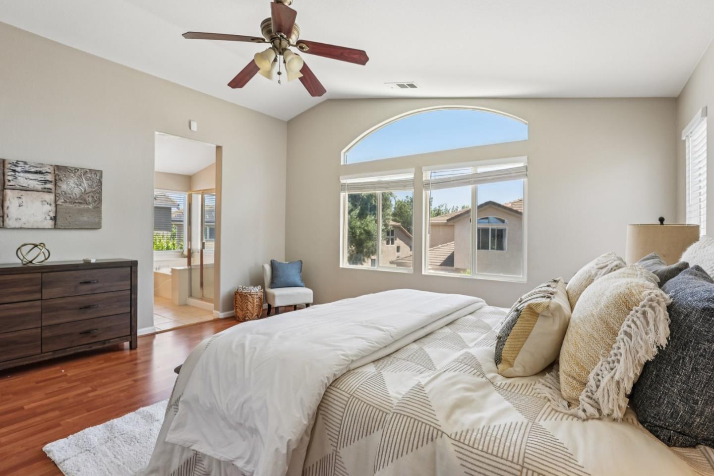 Detail Gallery Image 33 of 44 For 1460 Kyle Ct, Tracy,  CA 95377 - 4 Beds | 3 Baths