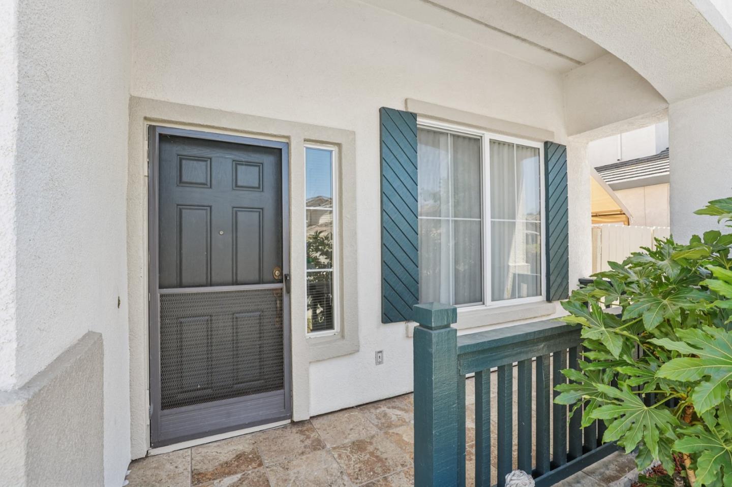 Detail Gallery Image 4 of 44 For 1460 Kyle Ct, Tracy,  CA 95377 - 4 Beds | 3 Baths