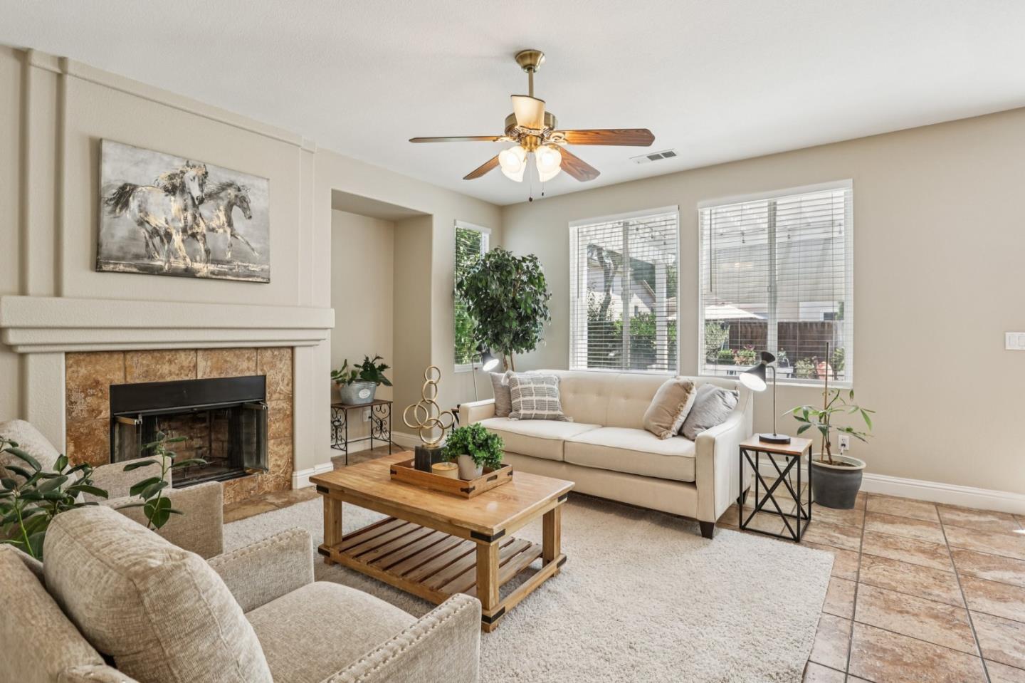Detail Gallery Image 9 of 44 For 1460 Kyle Ct, Tracy,  CA 95377 - 4 Beds | 3 Baths