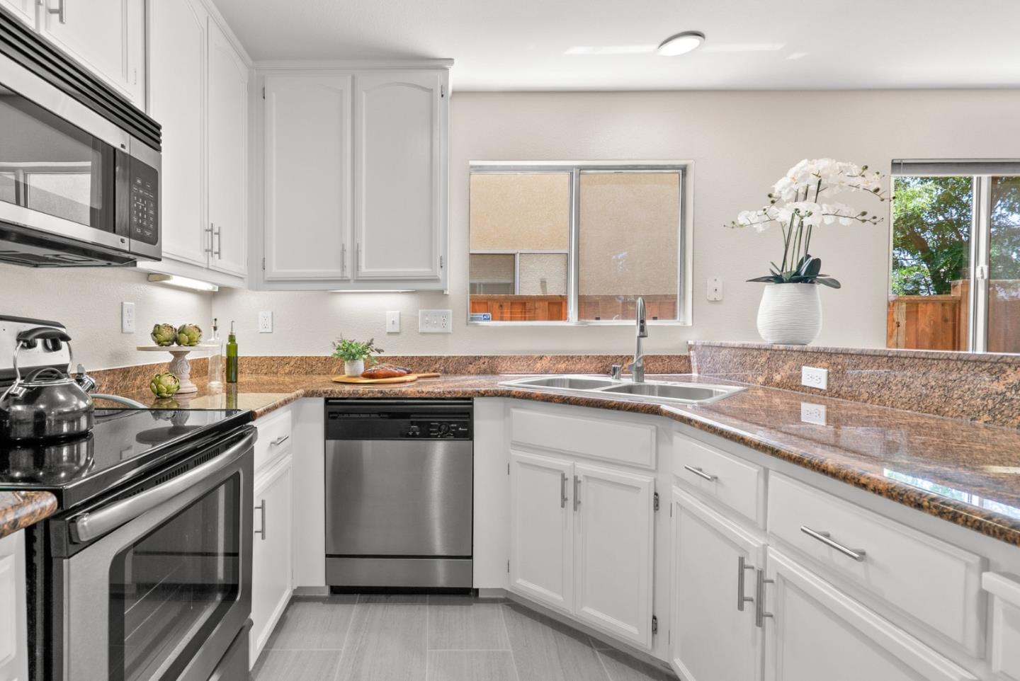 Detail Gallery Image 18 of 45 For 179 Foxglove Ln, Walnut Creek,  CA 94597 - 3 Beds | 2/1 Baths