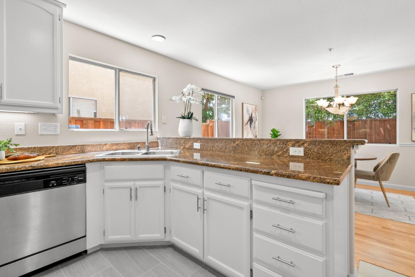 Detail Gallery Image 19 of 45 For 179 Foxglove Ln, Walnut Creek,  CA 94597 - 3 Beds | 2/1 Baths