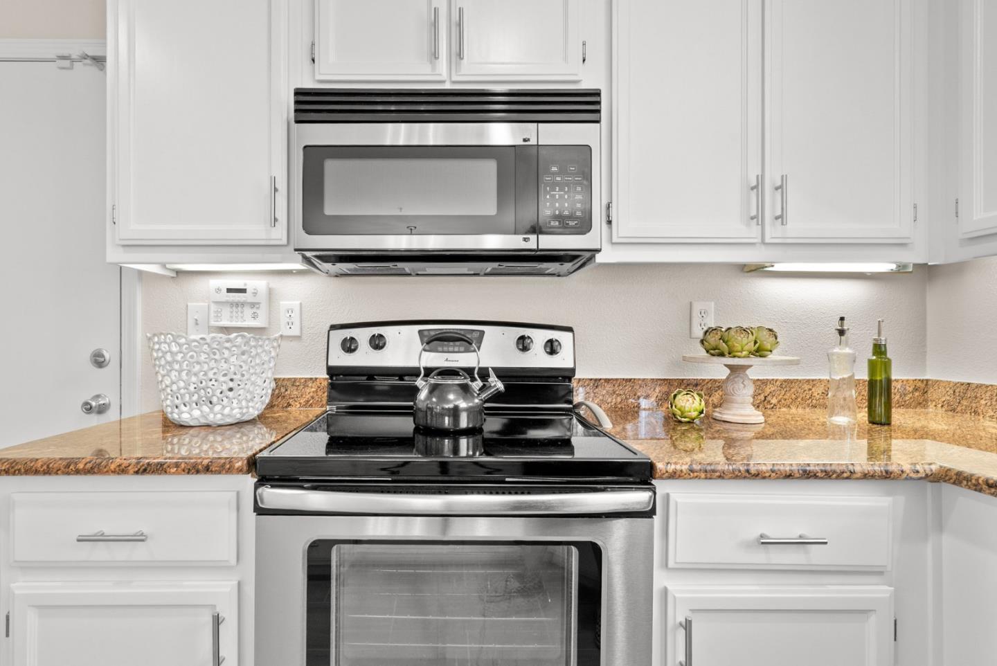 Detail Gallery Image 21 of 45 For 179 Foxglove Ln, Walnut Creek,  CA 94597 - 3 Beds | 2/1 Baths
