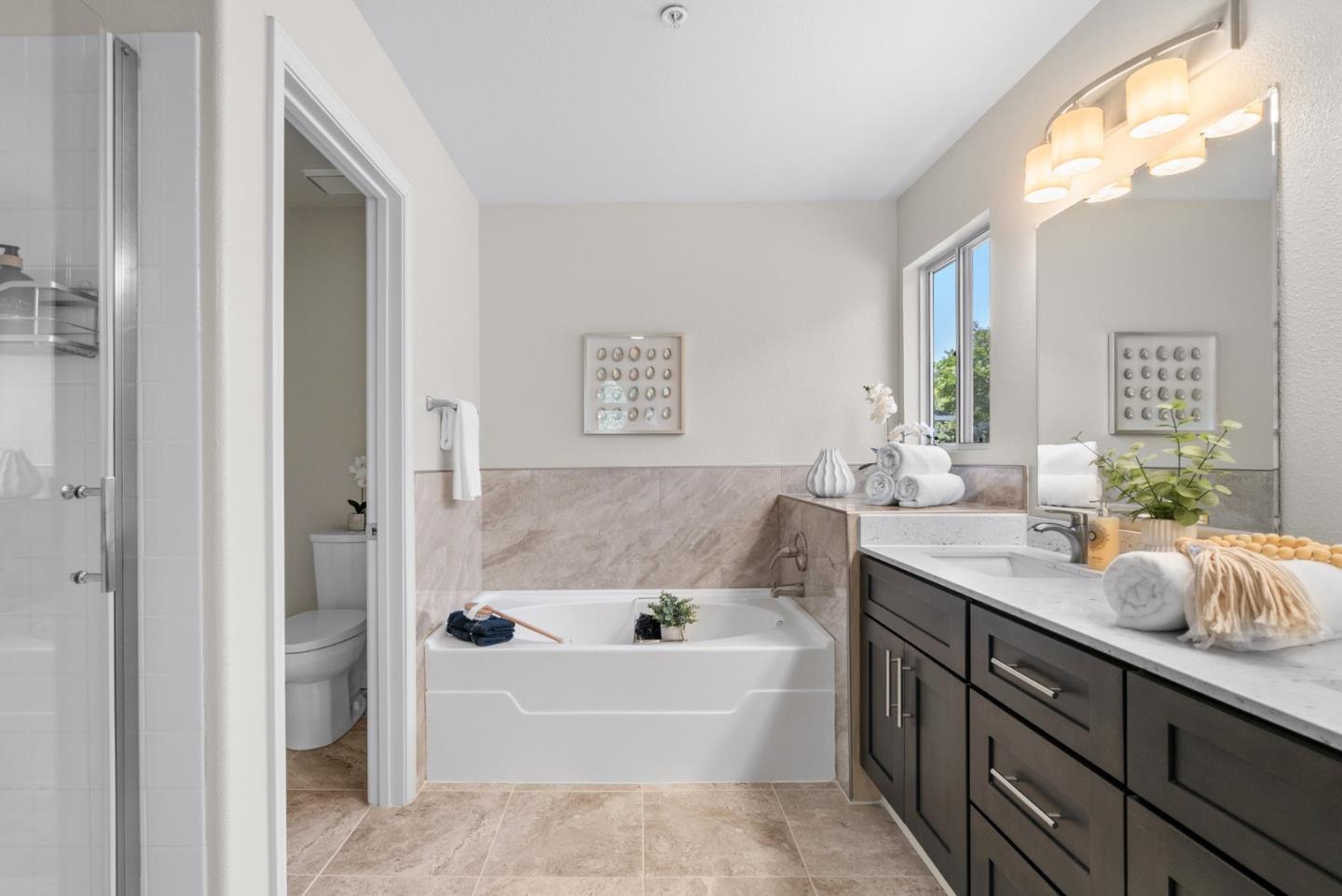 Detail Gallery Image 4 of 45 For 179 Foxglove Ln, Walnut Creek,  CA 94597 - 3 Beds | 2/1 Baths