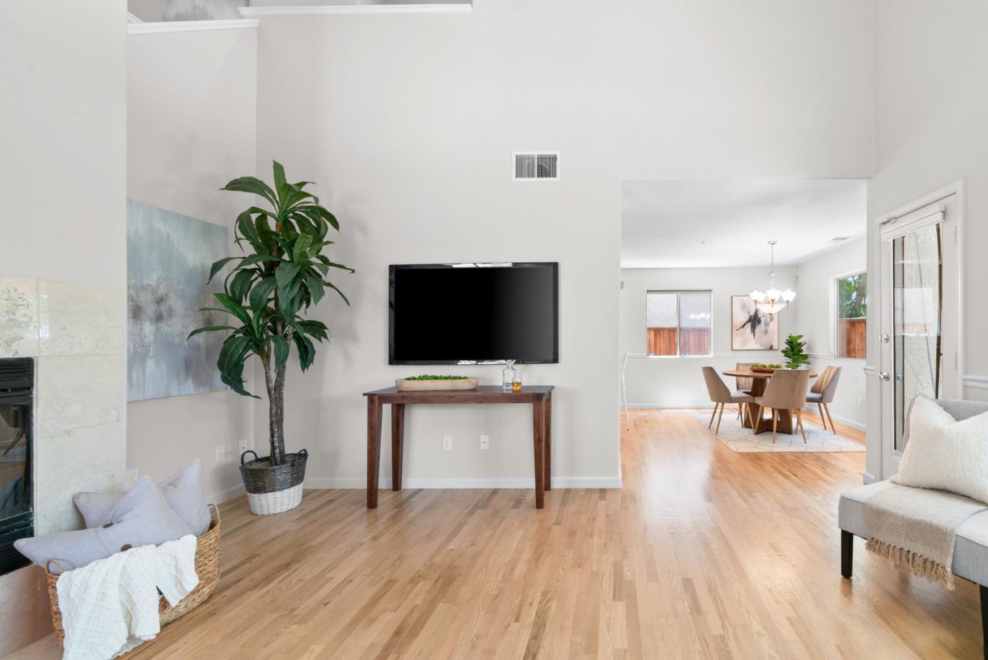 Detail Gallery Image 7 of 45 For 179 Foxglove Ln, Walnut Creek,  CA 94597 - 3 Beds | 2/1 Baths