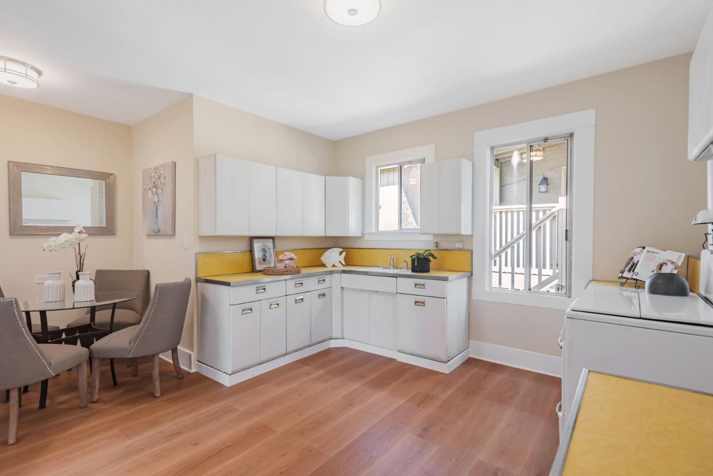 Detail Gallery Image 8 of 40 For 315 California Ave, South San Francisco,  CA 94080 - 3 Beds | 1 Baths
