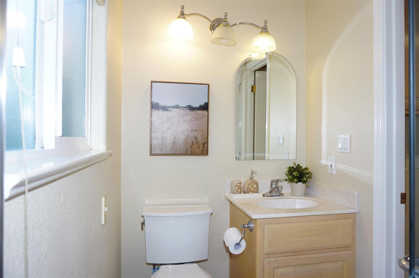 Detail Gallery Image 17 of 24 For 10481 Davison Ave, Cupertino,  CA 95014 - 3 Beds | 3 Baths