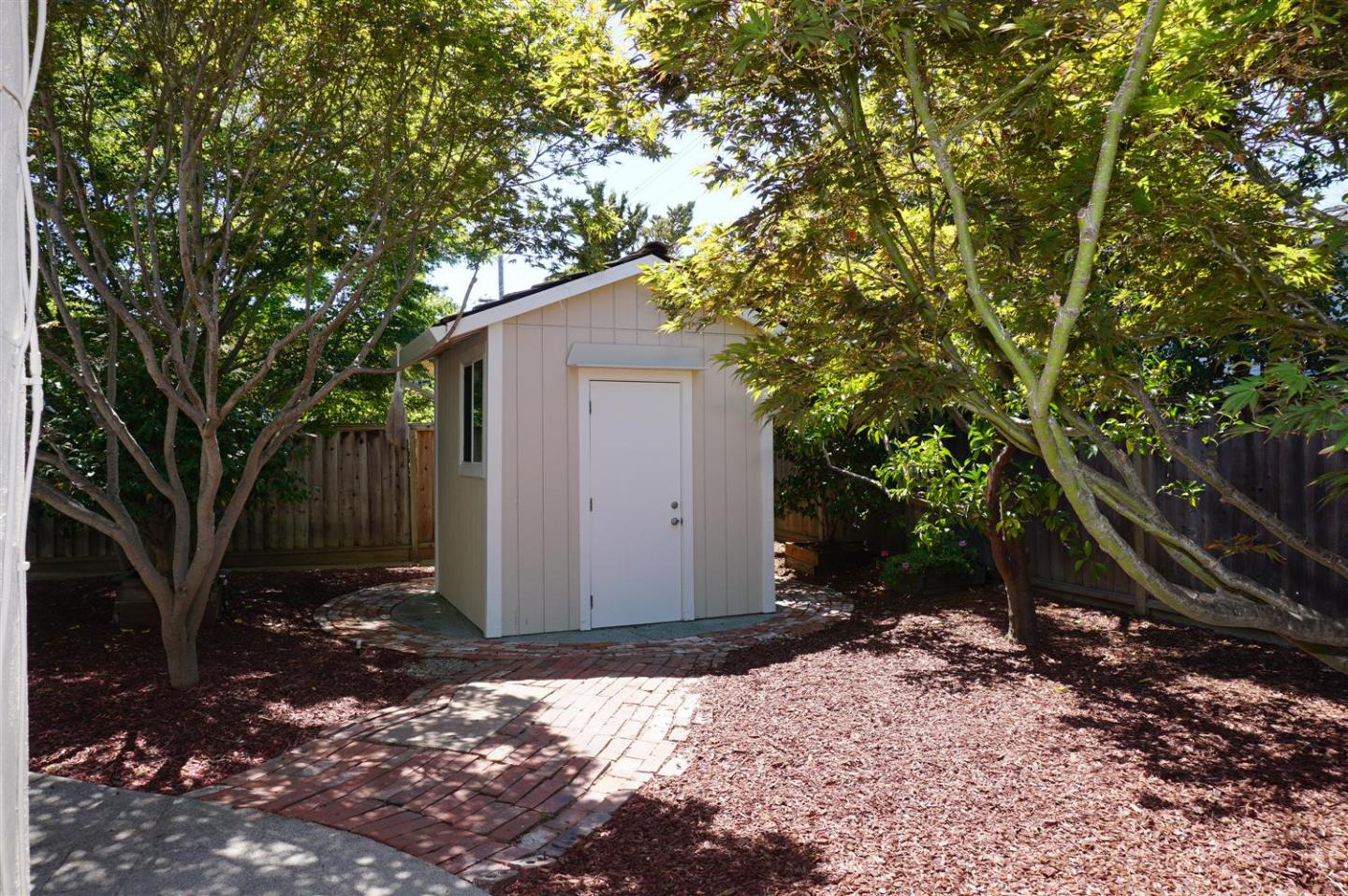 Detail Gallery Image 21 of 24 For 10481 Davison Ave, Cupertino,  CA 95014 - 3 Beds | 3 Baths