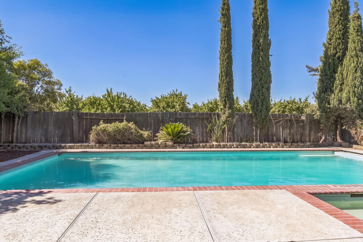 Detail Gallery Image 24 of 37 For 859 Sandra St, Los Banos,  CA 93635 - 4 Beds | 3 Baths