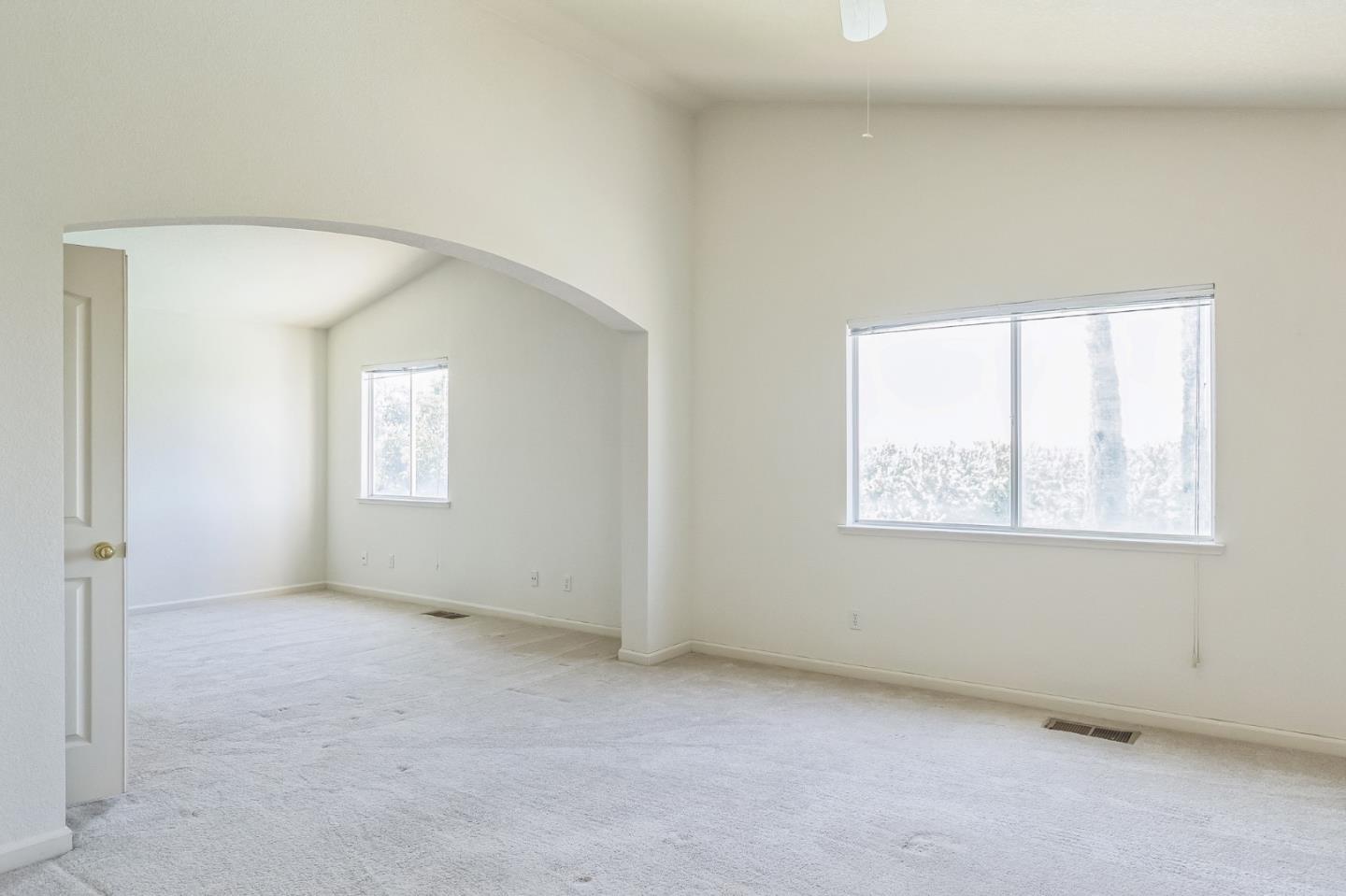 Detail Gallery Image 9 of 37 For 859 Sandra St, Los Banos,  CA 93635 - 4 Beds | 3 Baths