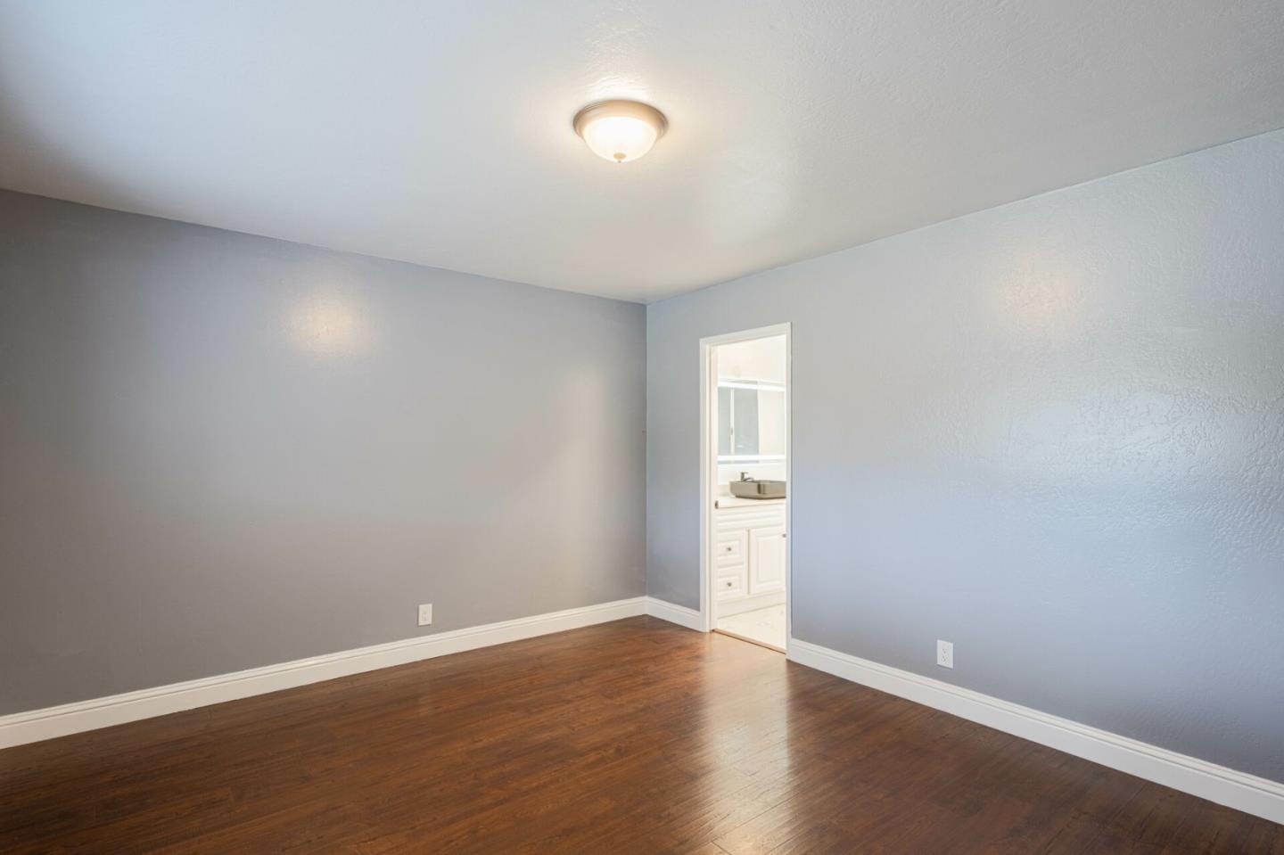 Detail Gallery Image 21 of 45 For 114 Iris Dr, Salinas,  CA 93906 - 4 Beds | 3 Baths