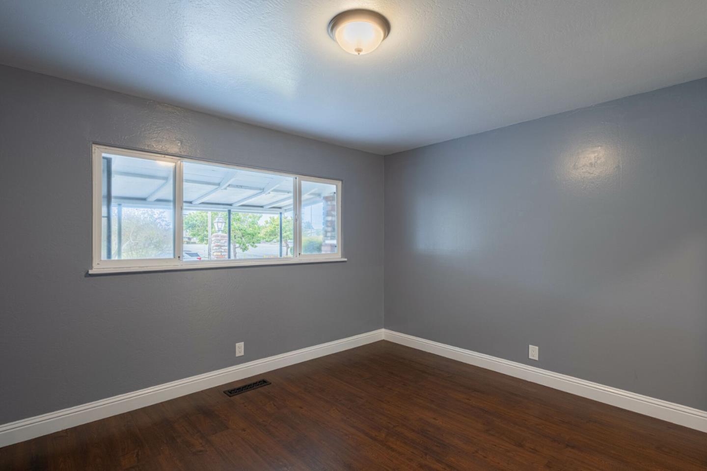 Detail Gallery Image 22 of 45 For 114 Iris Dr, Salinas,  CA 93906 - 4 Beds | 3 Baths