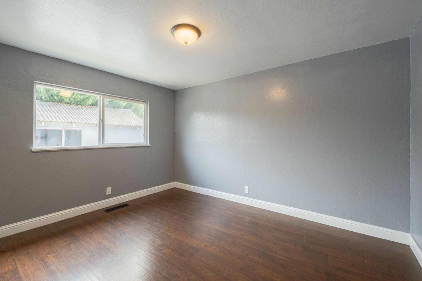 Detail Gallery Image 29 of 45 For 114 Iris Dr, Salinas,  CA 93906 - 4 Beds | 3 Baths