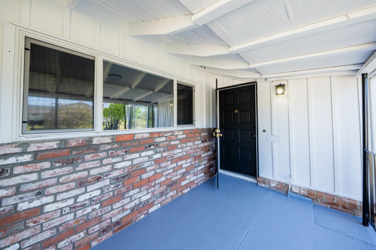 Detail Gallery Image 7 of 45 For 114 Iris Dr, Salinas,  CA 93906 - 4 Beds | 3 Baths
