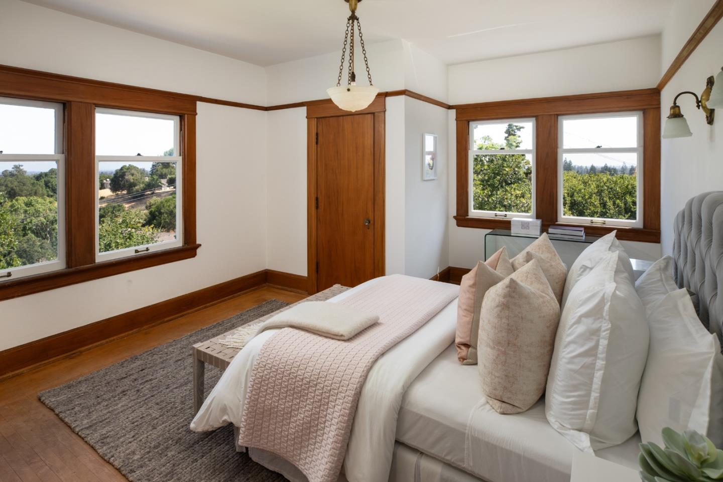 Detail Gallery Image 25 of 50 For 25671 Chapin Rd, Los Altos Hills,  CA 94022 - 6 Beds | 3 Baths