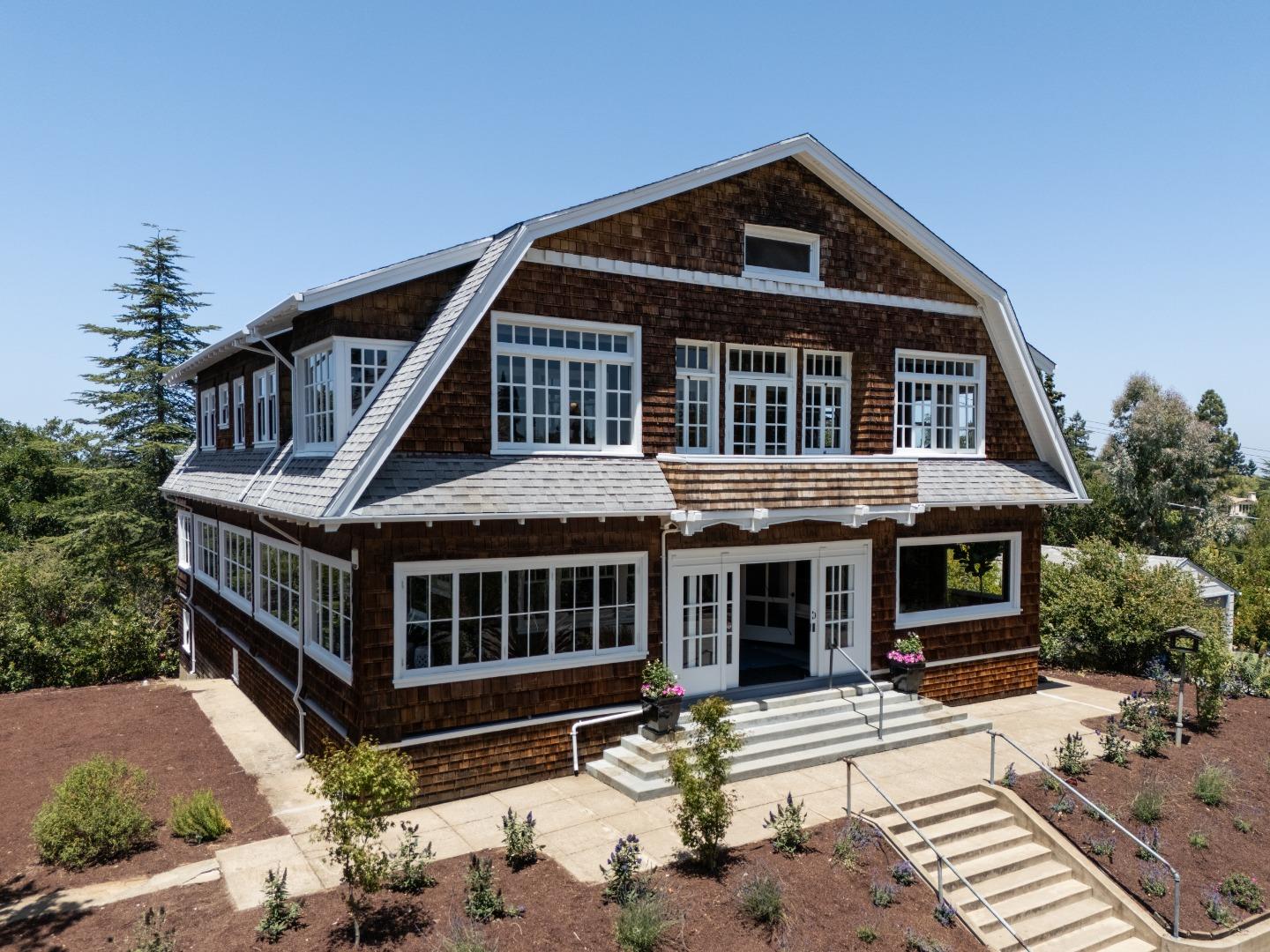 Detail Gallery Image 3 of 50 For 25671 Chapin Rd, Los Altos Hills,  CA 94022 - 6 Beds | 3 Baths