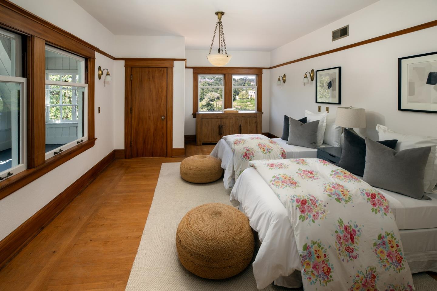 Detail Gallery Image 31 of 50 For 25671 Chapin Rd, Los Altos Hills,  CA 94022 - 6 Beds | 3 Baths