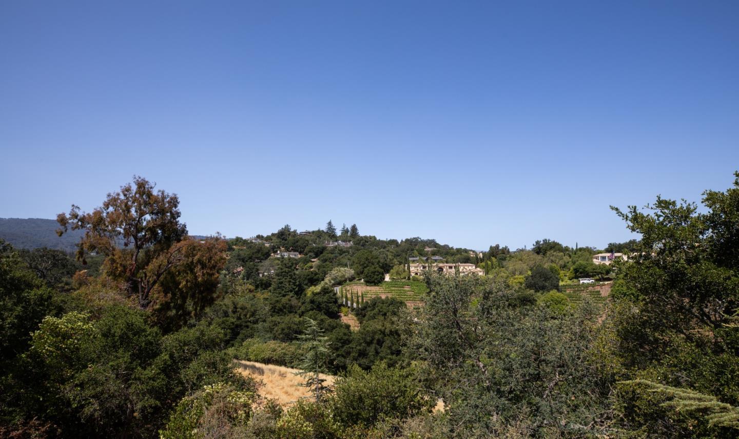Detail Gallery Image 39 of 50 For 25671 Chapin Rd, Los Altos Hills,  CA 94022 - 6 Beds | 3 Baths