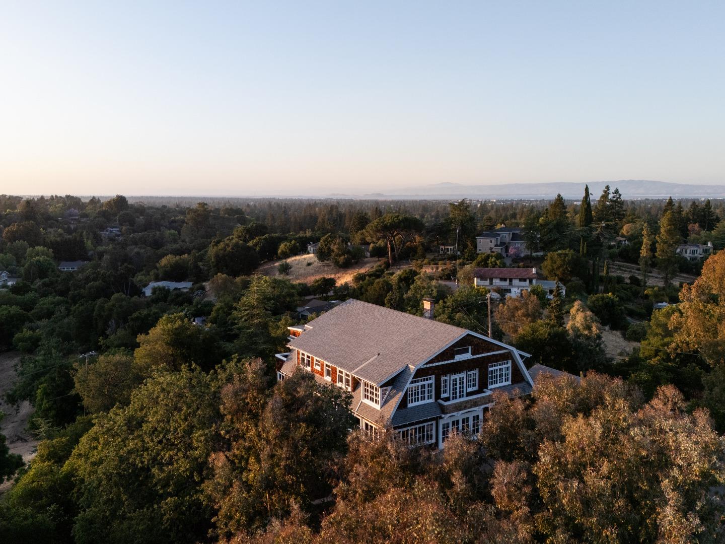 Detail Gallery Image 43 of 50 For 25671 Chapin Rd, Los Altos Hills,  CA 94022 - 6 Beds | 3 Baths