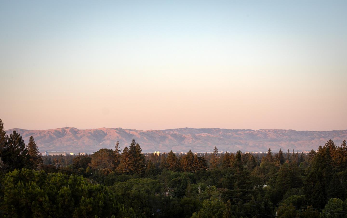 Detail Gallery Image 9 of 50 For 25671 Chapin Rd, Los Altos Hills,  CA 94022 - 6 Beds | 3 Baths