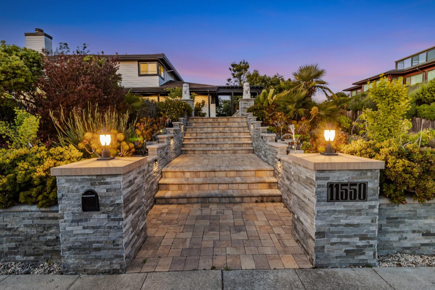Detail Gallery Image 103 of 125 For 11550 Skyline Blvd, Oakland,  CA 94619 - 4 Beds | 3 Baths