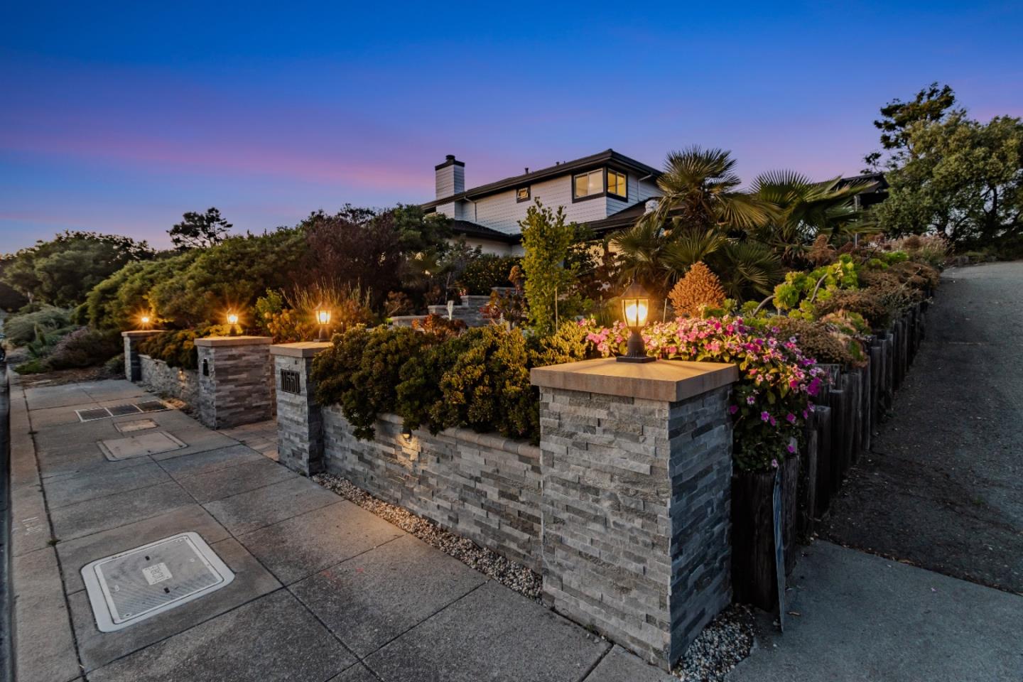 Detail Gallery Image 104 of 125 For 11550 Skyline Blvd, Oakland,  CA 94619 - 4 Beds | 3 Baths