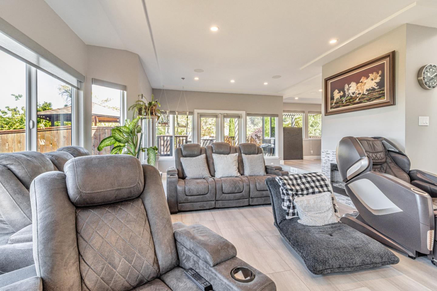 Detail Gallery Image 11 of 125 For 11550 Skyline Blvd, Oakland,  CA 94619 - 4 Beds | 3 Baths