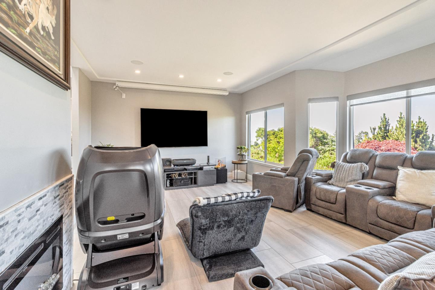 Detail Gallery Image 12 of 125 For 11550 Skyline Blvd, Oakland,  CA 94619 - 4 Beds | 3 Baths