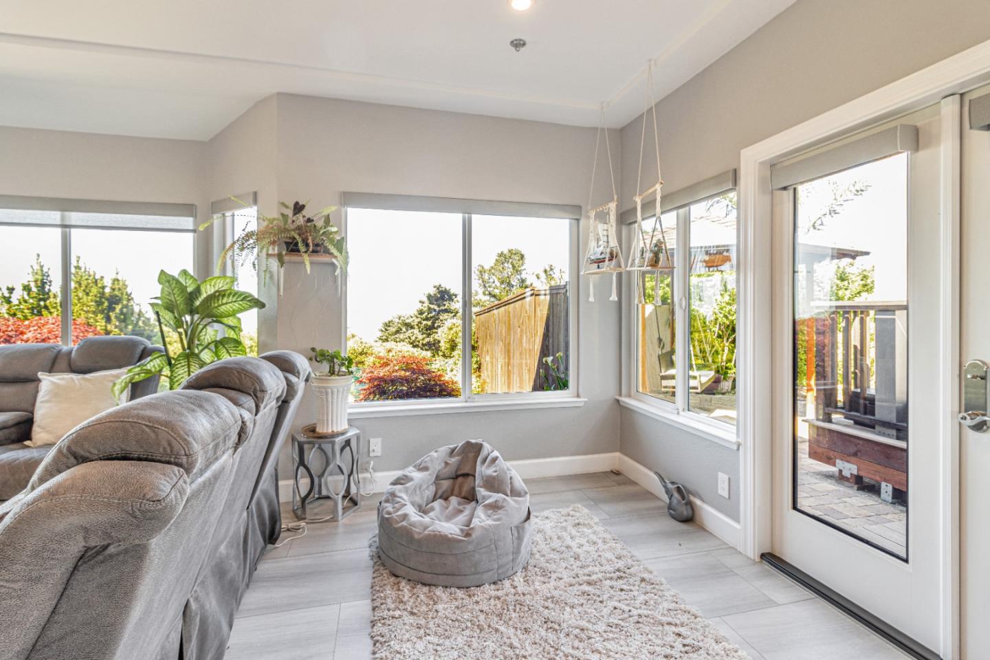 Detail Gallery Image 13 of 125 For 11550 Skyline Blvd, Oakland,  CA 94619 - 4 Beds | 3 Baths