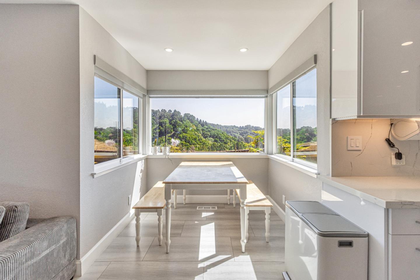 Detail Gallery Image 21 of 125 For 11550 Skyline Blvd, Oakland,  CA 94619 - 4 Beds | 3 Baths