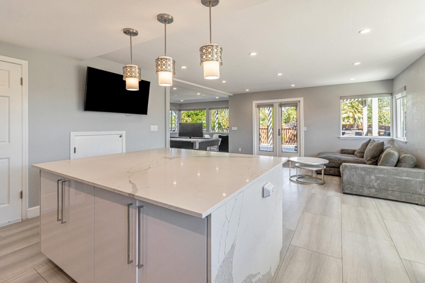 Detail Gallery Image 26 of 125 For 11550 Skyline Blvd, Oakland,  CA 94619 - 4 Beds | 3 Baths