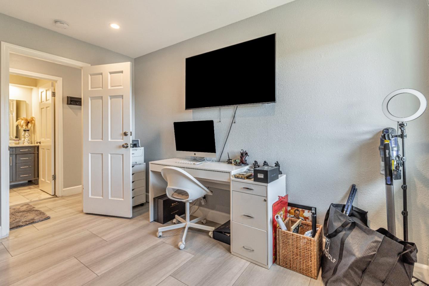 Detail Gallery Image 28 of 125 For 11550 Skyline Blvd, Oakland,  CA 94619 - 4 Beds | 3 Baths
