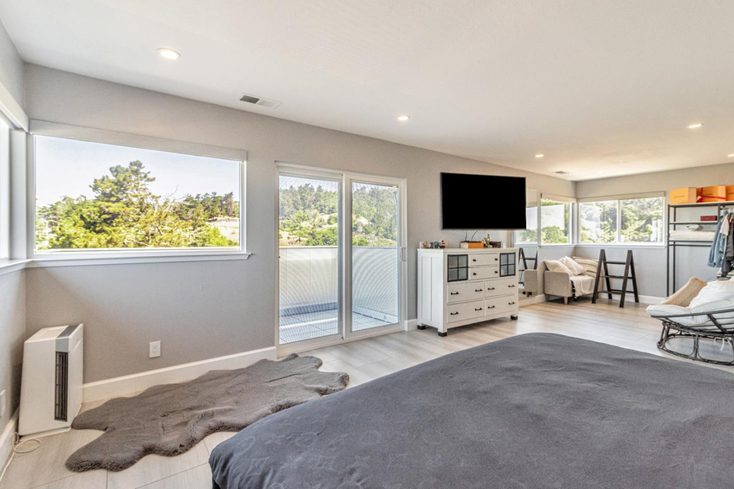 Detail Gallery Image 39 of 125 For 11550 Skyline Blvd, Oakland,  CA 94619 - 4 Beds | 3 Baths