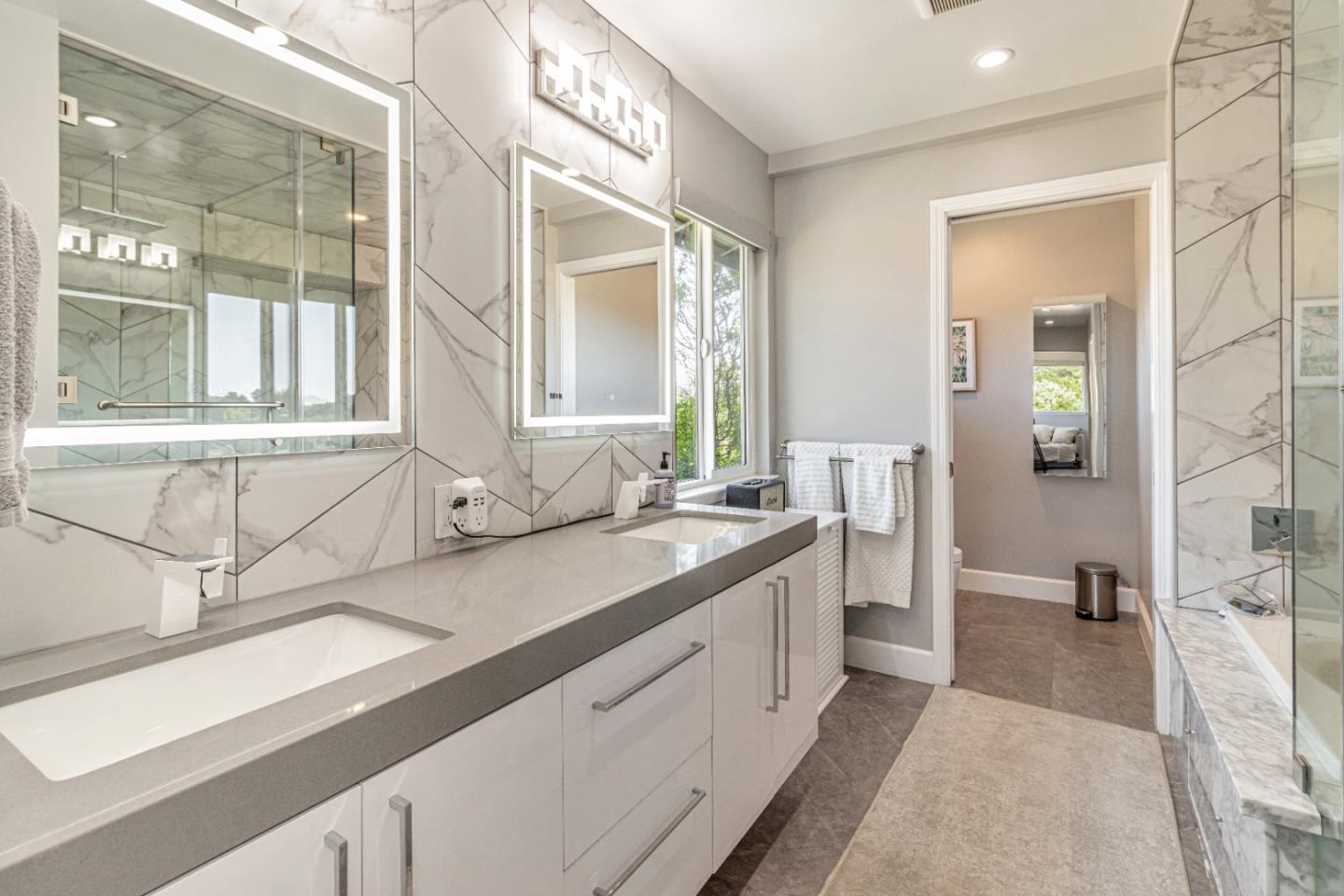 Detail Gallery Image 44 of 125 For 11550 Skyline Blvd, Oakland,  CA 94619 - 4 Beds | 3 Baths