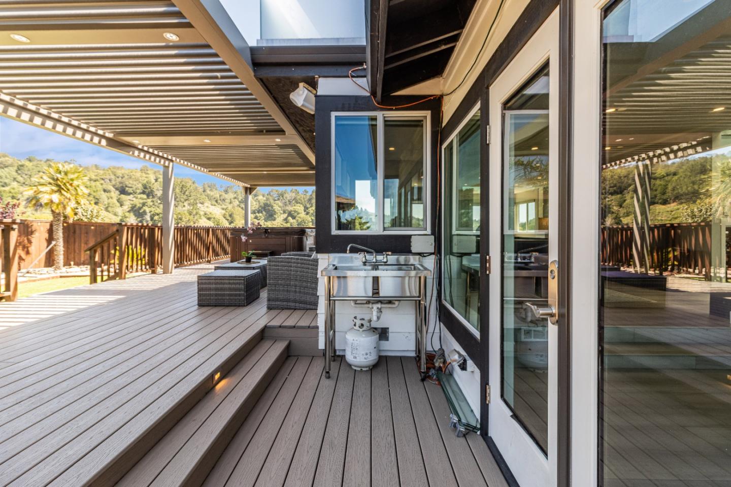 Detail Gallery Image 59 of 125 For 11550 Skyline Blvd, Oakland,  CA 94619 - 4 Beds | 3 Baths