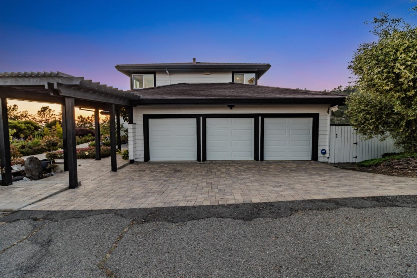 Detail Gallery Image 88 of 125 For 11550 Skyline Blvd, Oakland,  CA 94619 - 4 Beds | 3 Baths