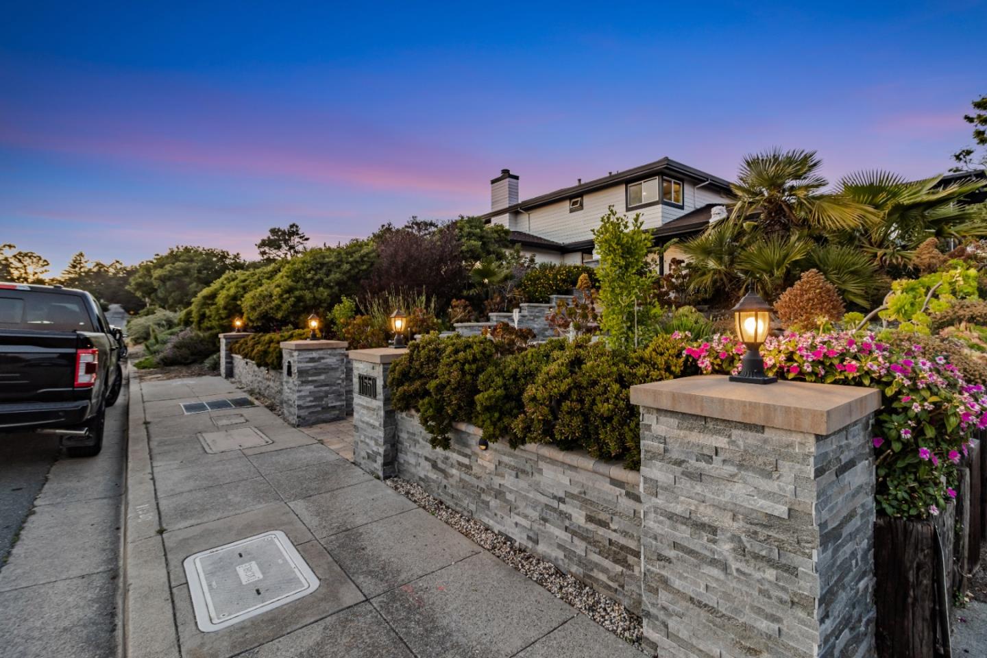 Detail Gallery Image 90 of 125 For 11550 Skyline Blvd, Oakland,  CA 94619 - 4 Beds | 3 Baths