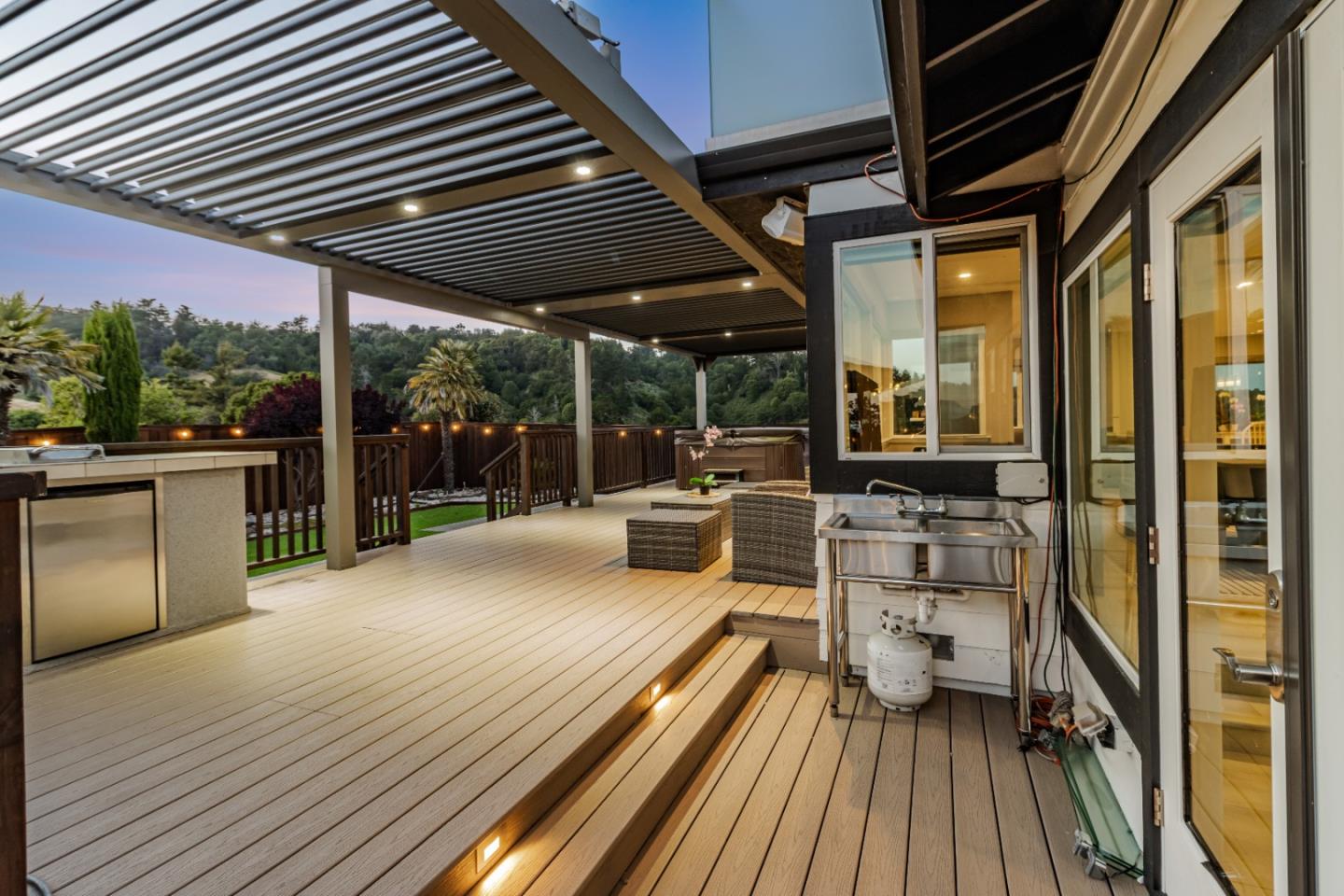 Detail Gallery Image 94 of 125 For 11550 Skyline Blvd, Oakland,  CA 94619 - 4 Beds | 3 Baths