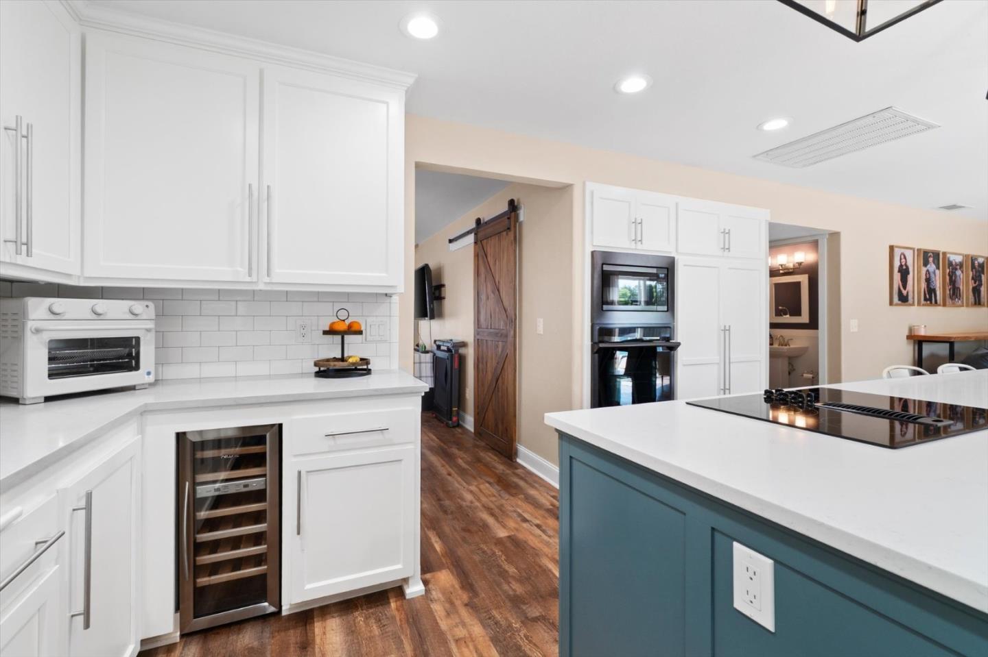 Detail Gallery Image 12 of 55 For 4676 Dandelion Dr, Redding,  CA 96002 - 4 Beds | 2/1 Baths