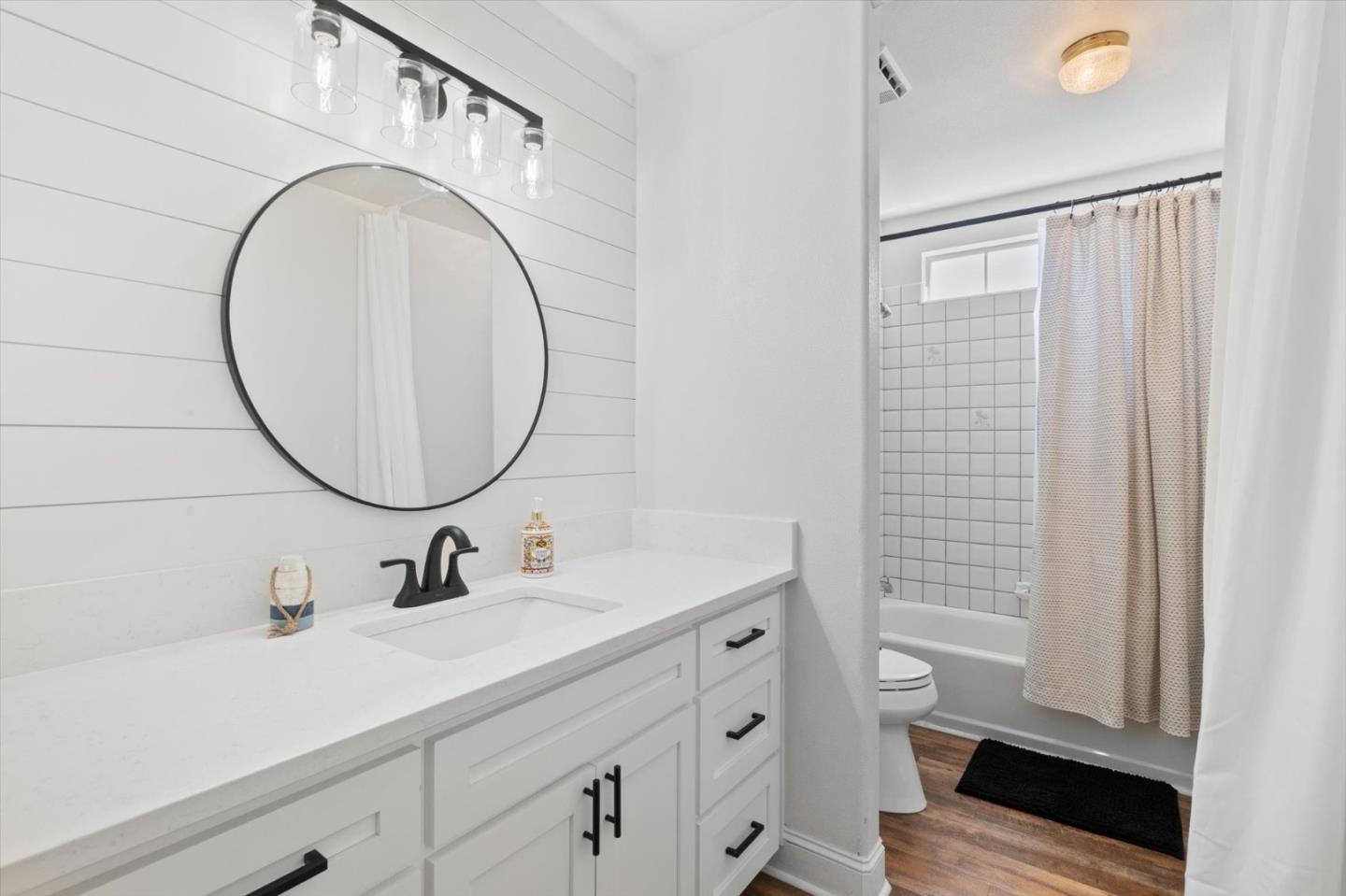 Detail Gallery Image 26 of 55 For 4676 Dandelion Dr, Redding,  CA 96002 - 4 Beds | 2/1 Baths