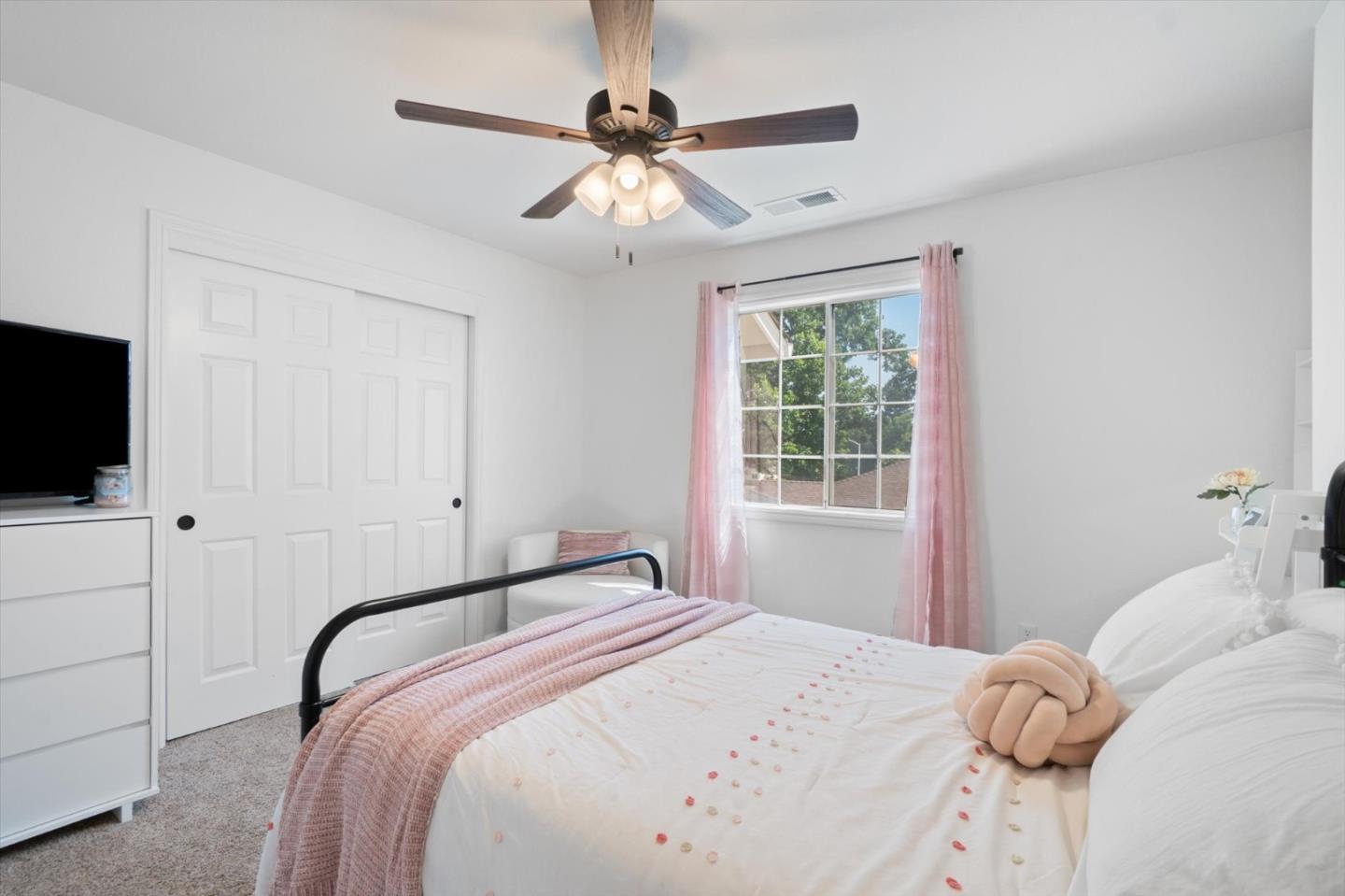 Detail Gallery Image 27 of 55 For 4676 Dandelion Dr, Redding,  CA 96002 - 4 Beds | 2/1 Baths