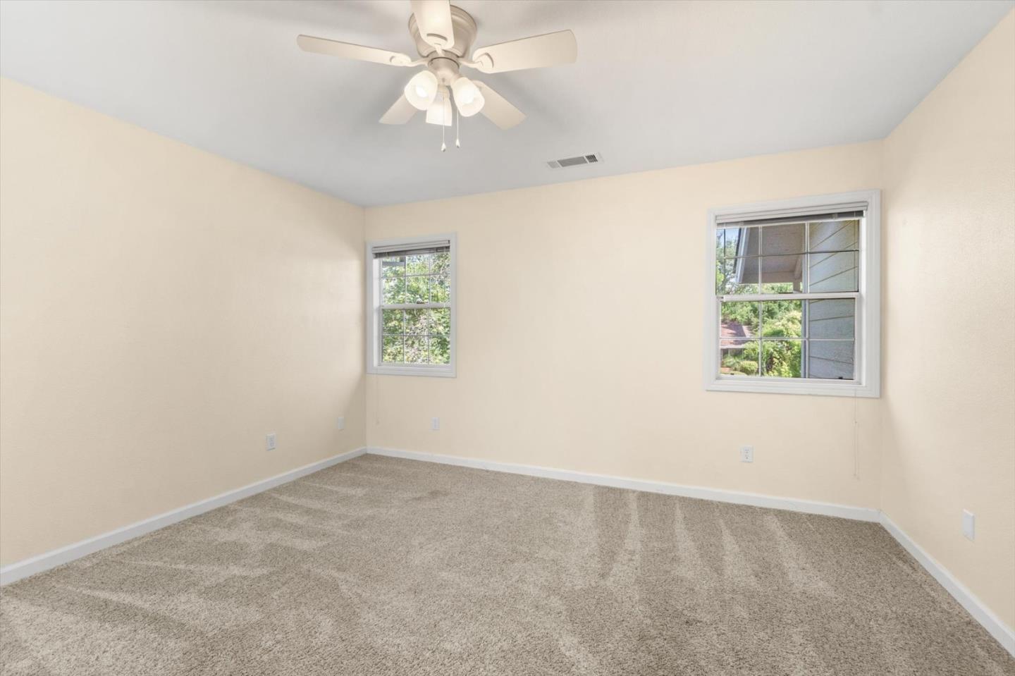 Detail Gallery Image 29 of 55 For 4676 Dandelion Dr, Redding,  CA 96002 - 4 Beds | 2/1 Baths