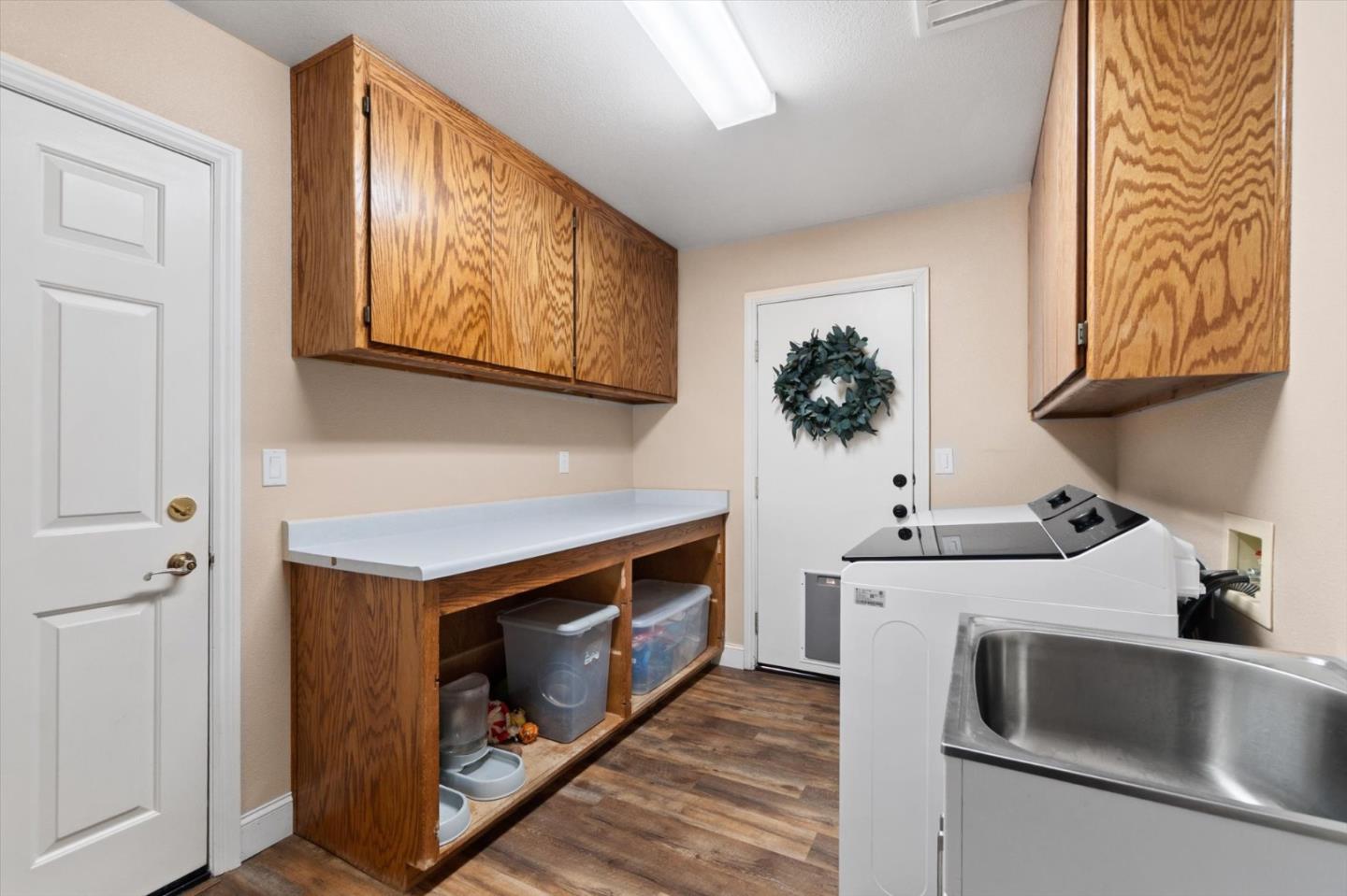 Detail Gallery Image 31 of 55 For 4676 Dandelion Dr, Redding,  CA 96002 - 4 Beds | 2/1 Baths