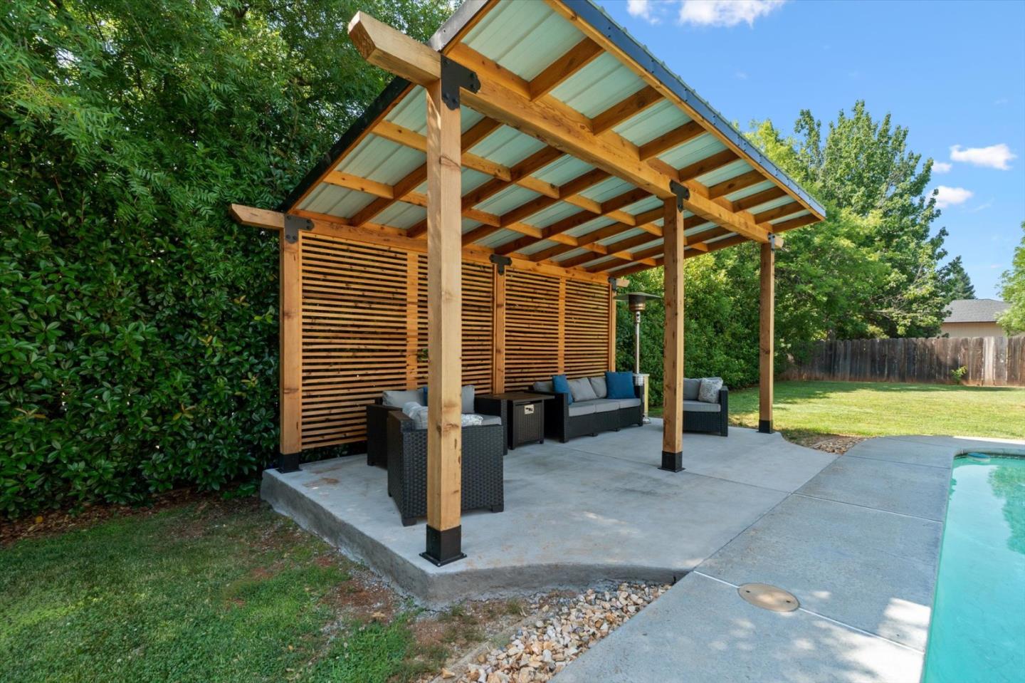 Detail Gallery Image 37 of 55 For 4676 Dandelion Dr, Redding,  CA 96002 - 4 Beds | 2/1 Baths