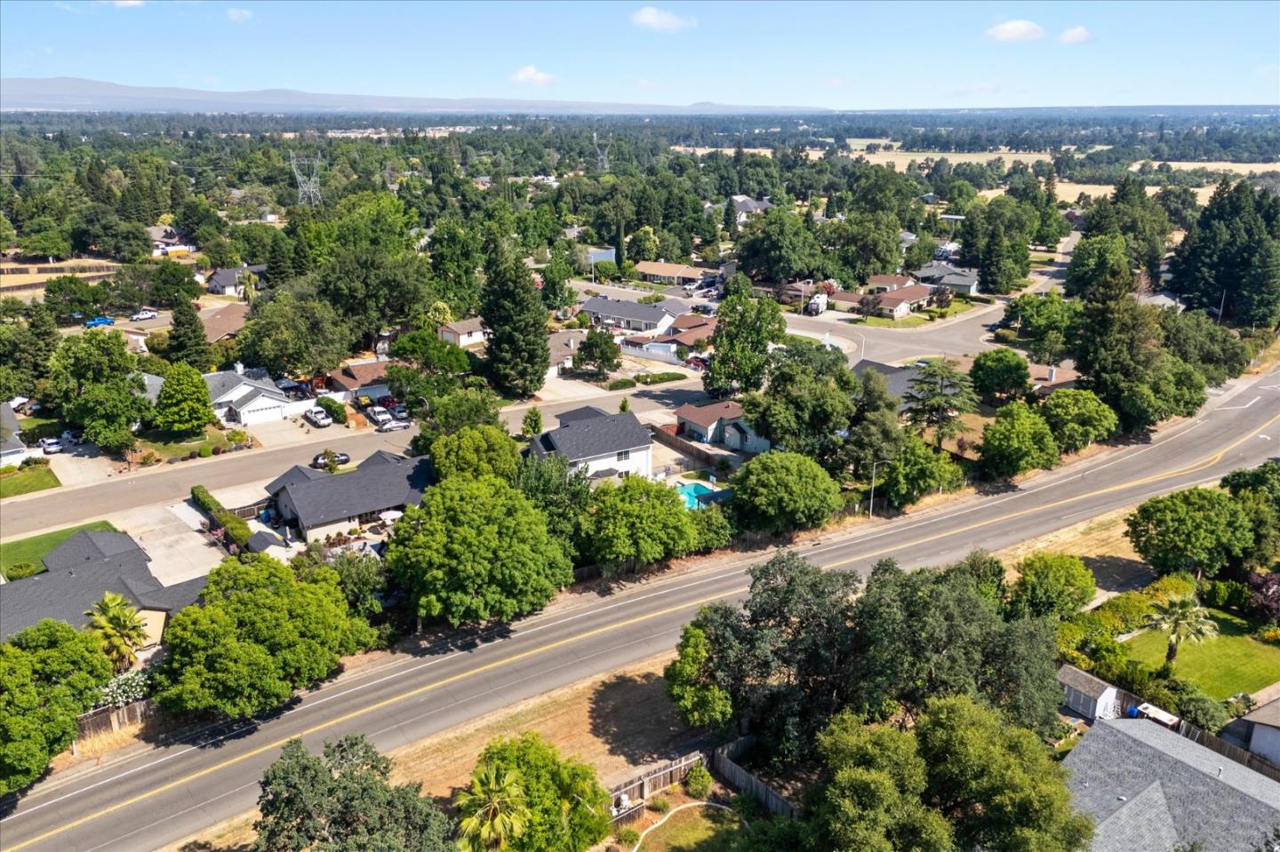 Detail Gallery Image 49 of 55 For 4676 Dandelion Dr, Redding,  CA 96002 - 4 Beds | 2/1 Baths