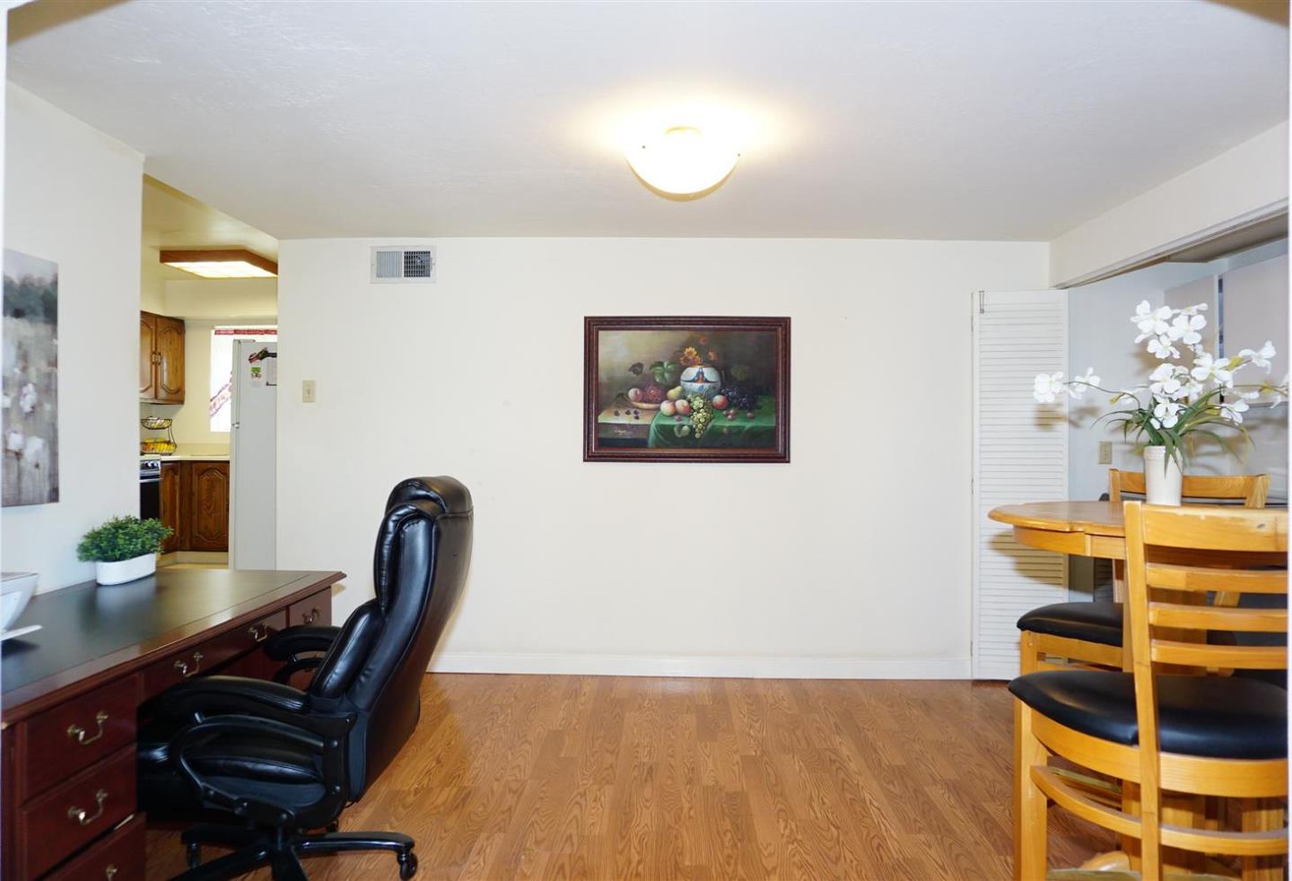 Detail Gallery Image 11 of 23 For 1755 Townsend Ave, Santa Clara,  CA 95051 - 3 Beds | 2 Baths