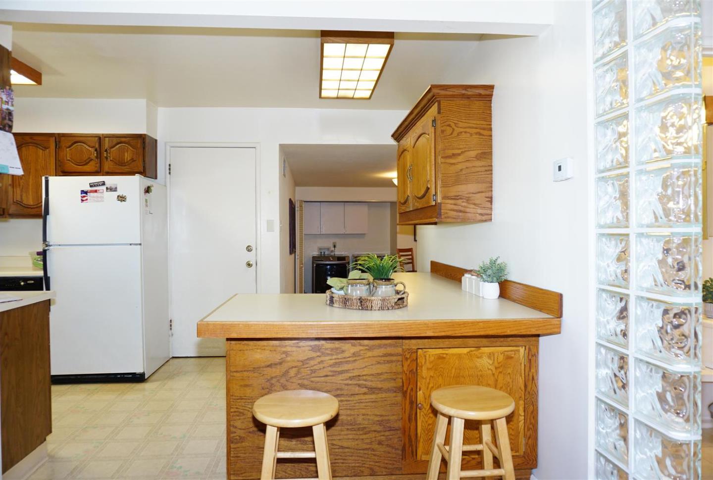 Detail Gallery Image 8 of 23 For 1755 Townsend Ave, Santa Clara,  CA 95051 - 3 Beds | 2 Baths