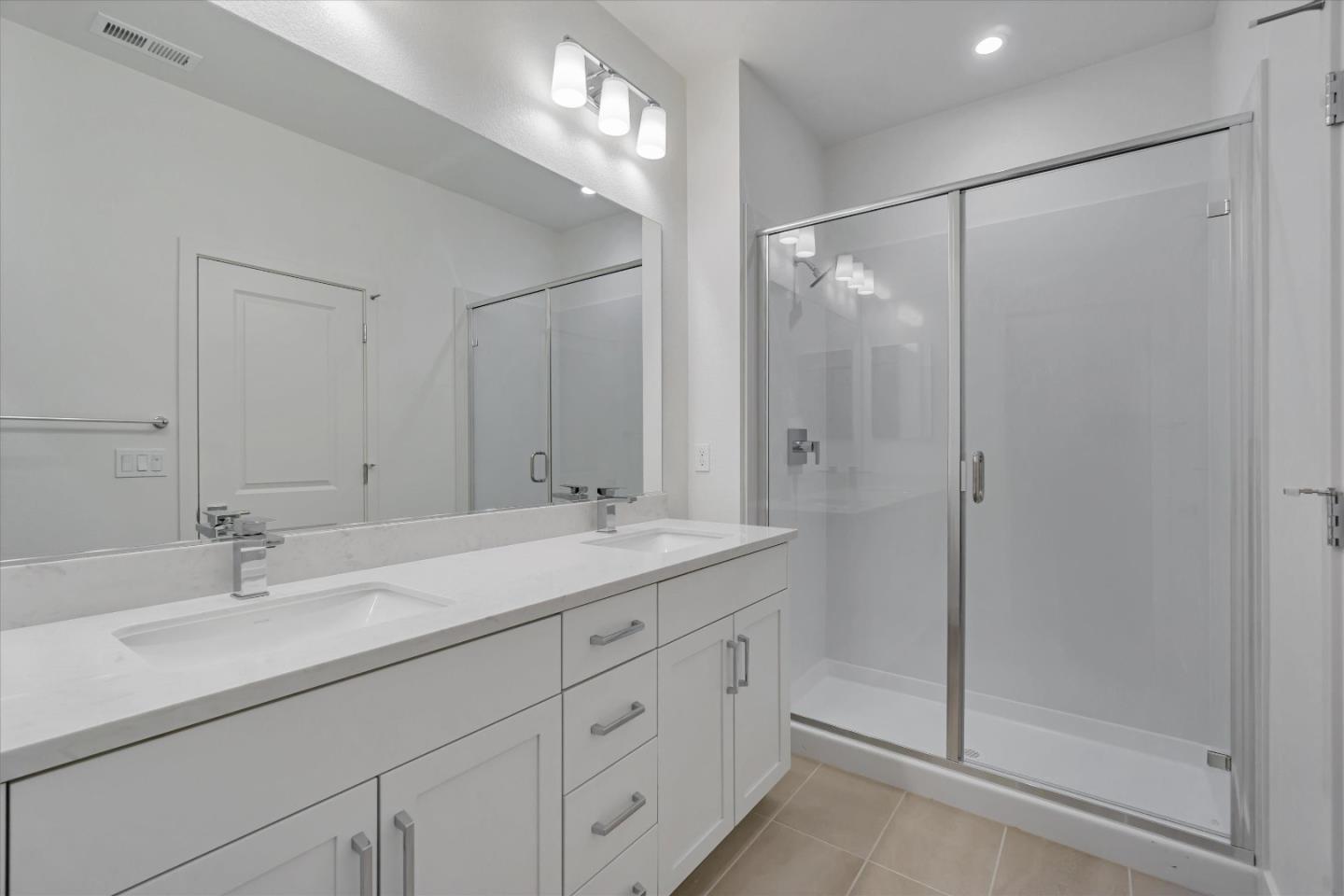 Detail Gallery Image 16 of 22 For 230 Oak Cir, Walnut Creek,  CA 94597 - 3 Beds | 3 Baths