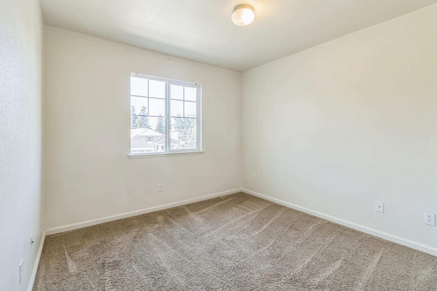 Detail Gallery Image 17 of 31 For 1160 Bellflower Way, Los Banos,  CA 93635 - 4 Beds | 3 Baths